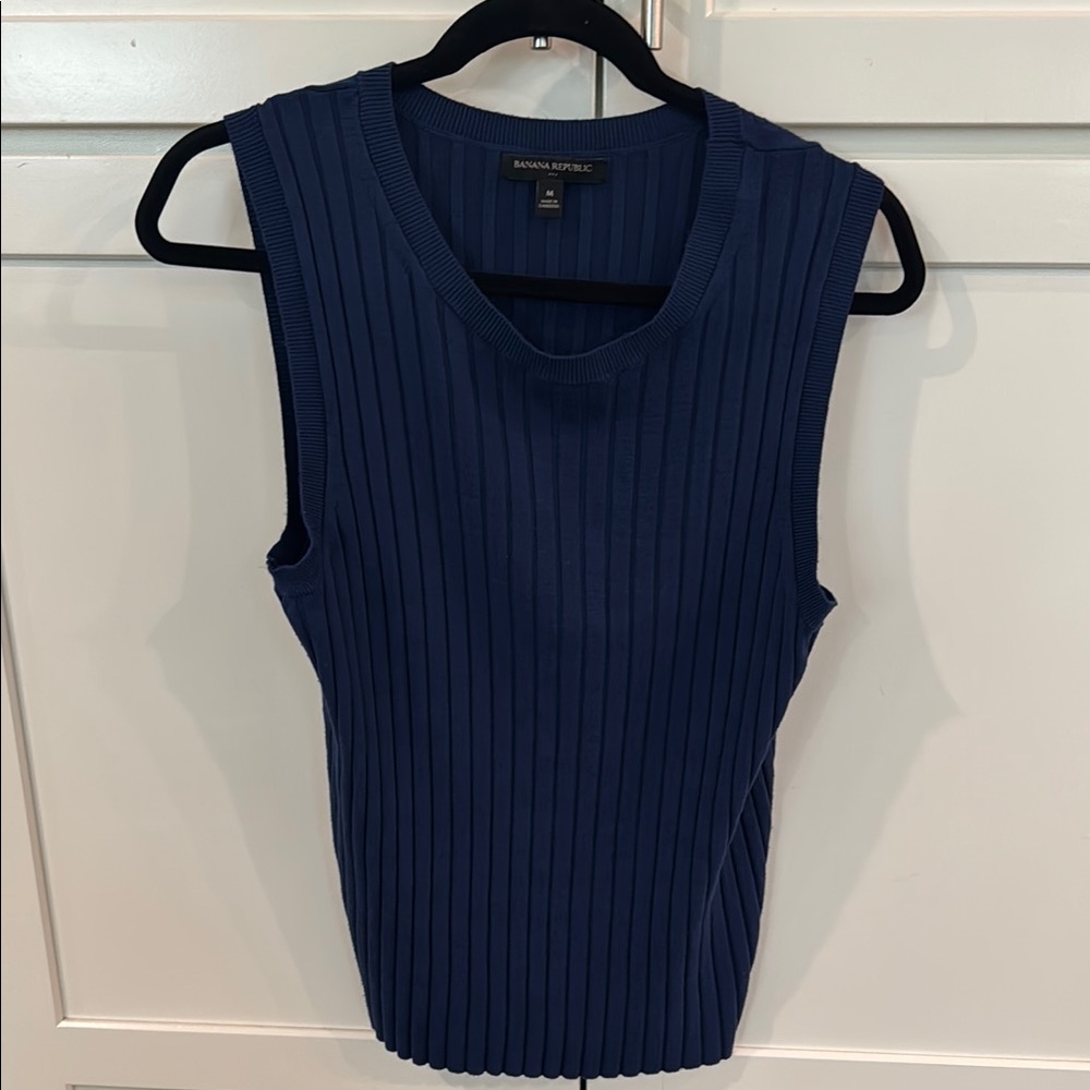 Banana Republic Women's Blue Sleeveless Top